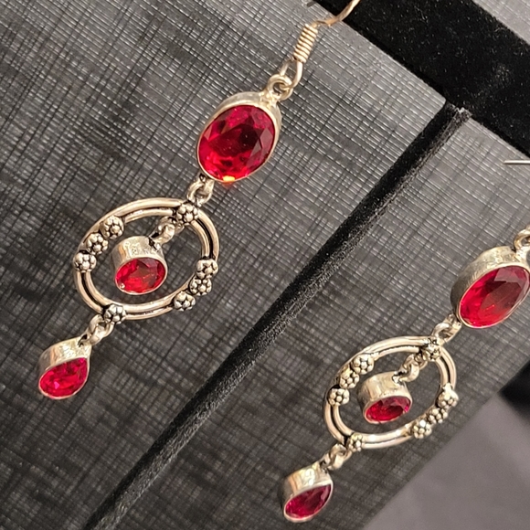 Garnet & 925 Silver Earrings - Picture 1 of 4